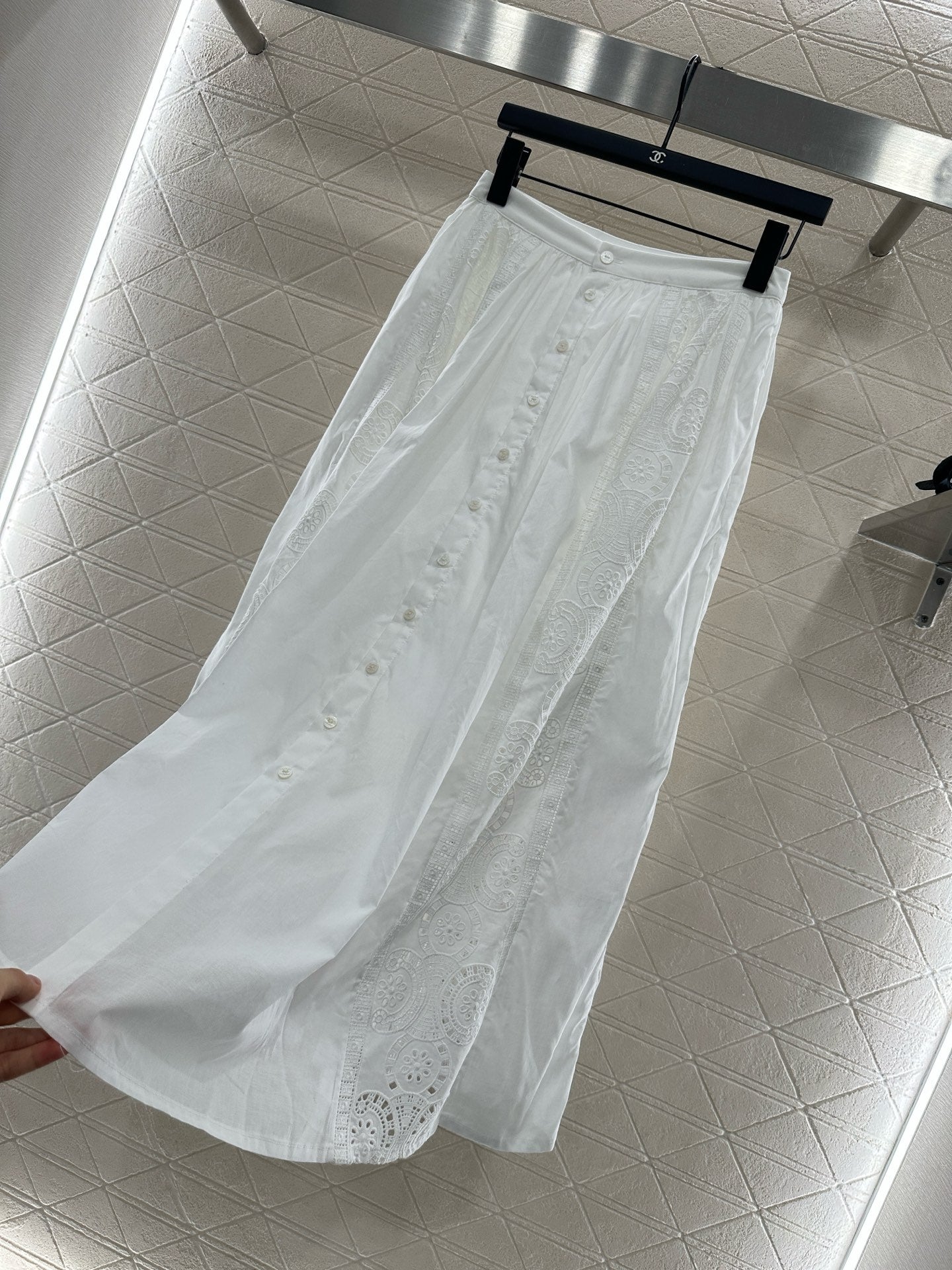 2025 autumn new embroidery hollow midi skirt