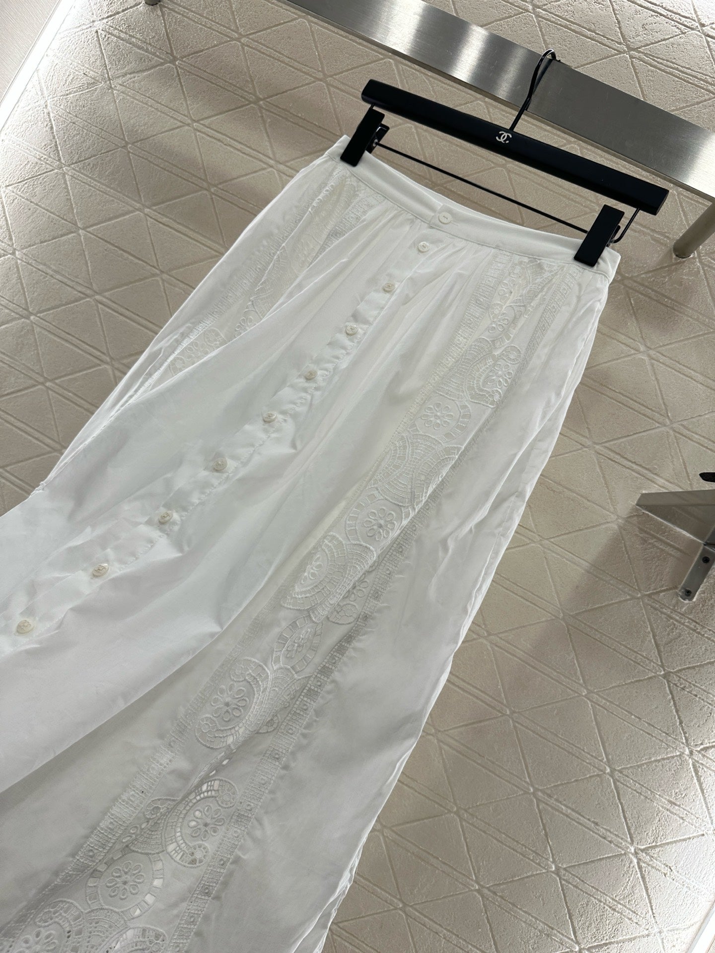 2025 autumn new embroidery hollow midi skirt