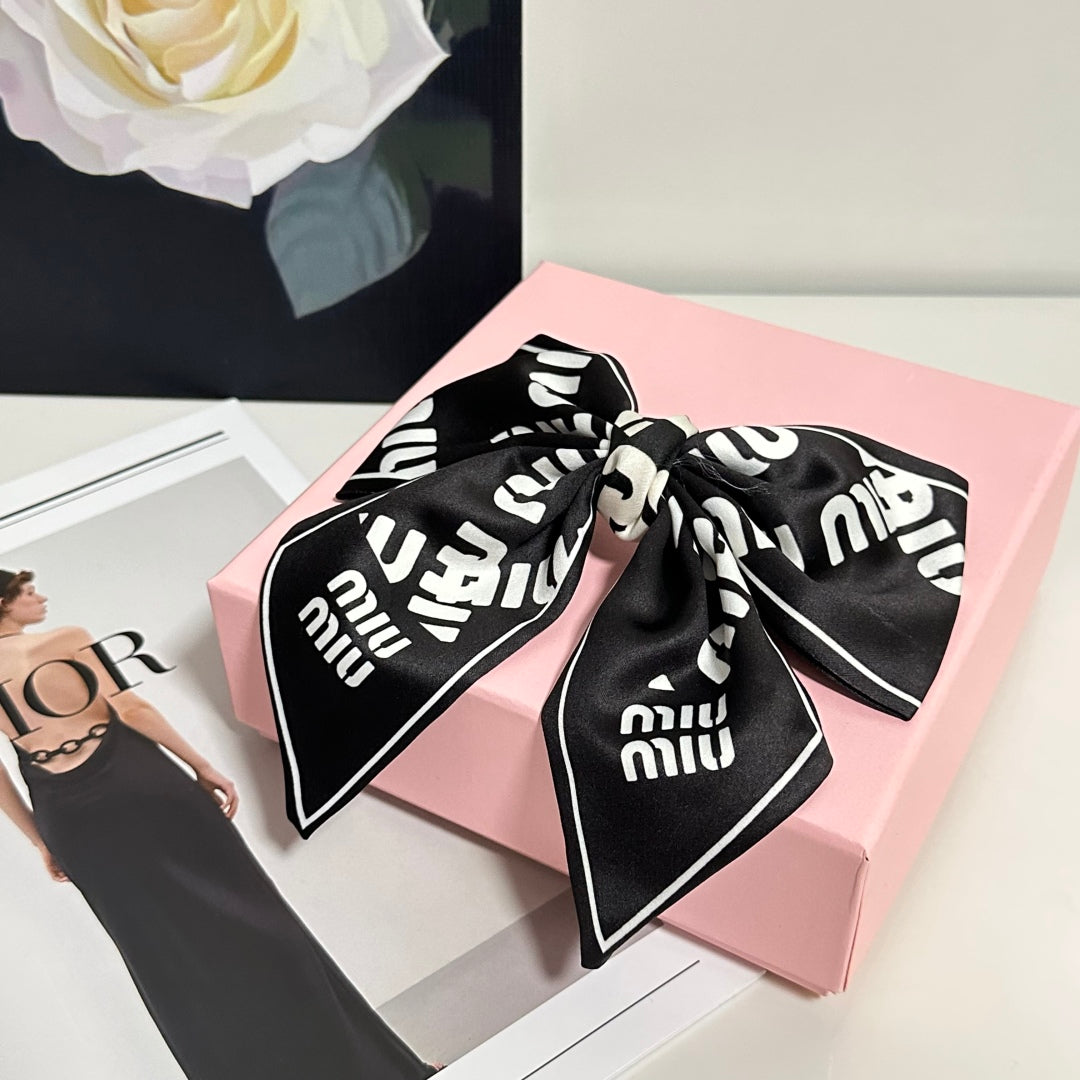 25 Summer New Bow Retro Letter Hairpins