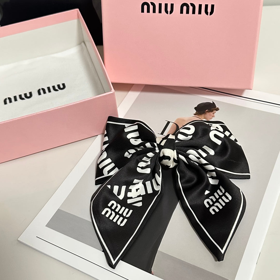 25 Summer New Bow Retro Letter Hairpins