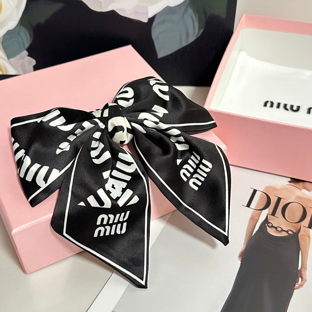 25 Summer New Bow Retro Letter Hairpins