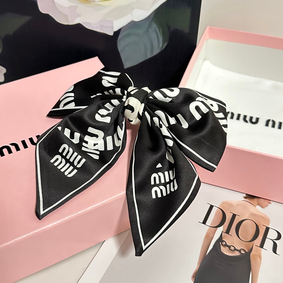 25 Summer New Bow Retro Letter Hairpins