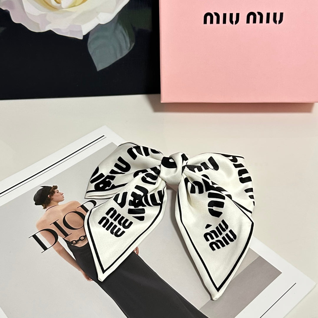 25 Summer New Bow Retro Letter Hairpins