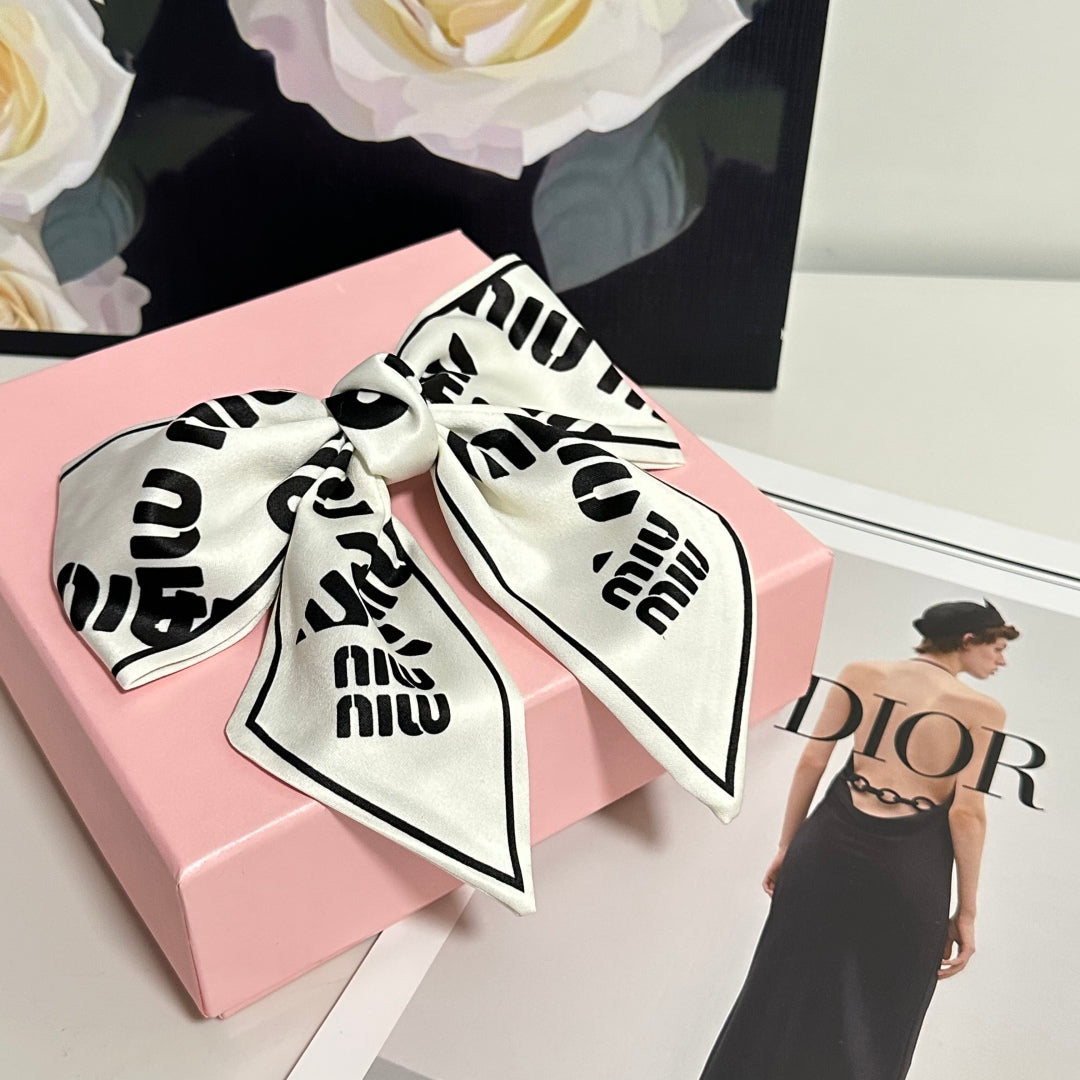 25 Summer New Bow Retro Letter Hairpins