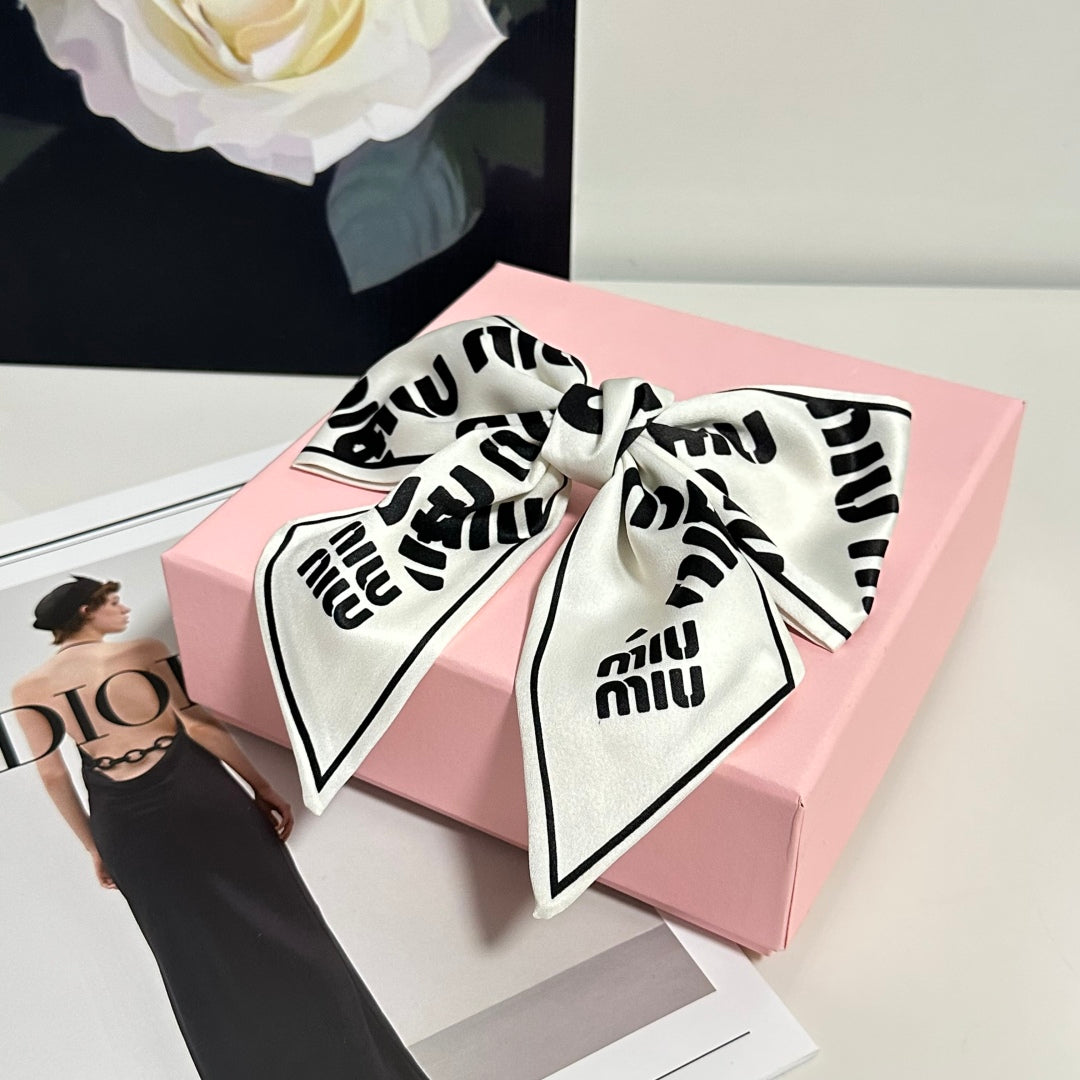 25 Summer New Bow Retro Letter Hairpins