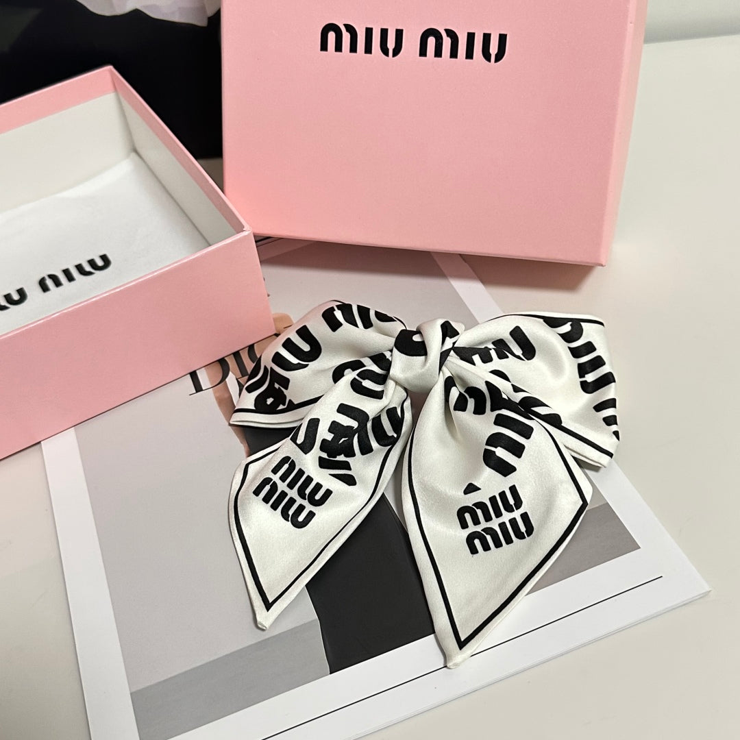25 Summer New Bow Retro Letter Hairpins