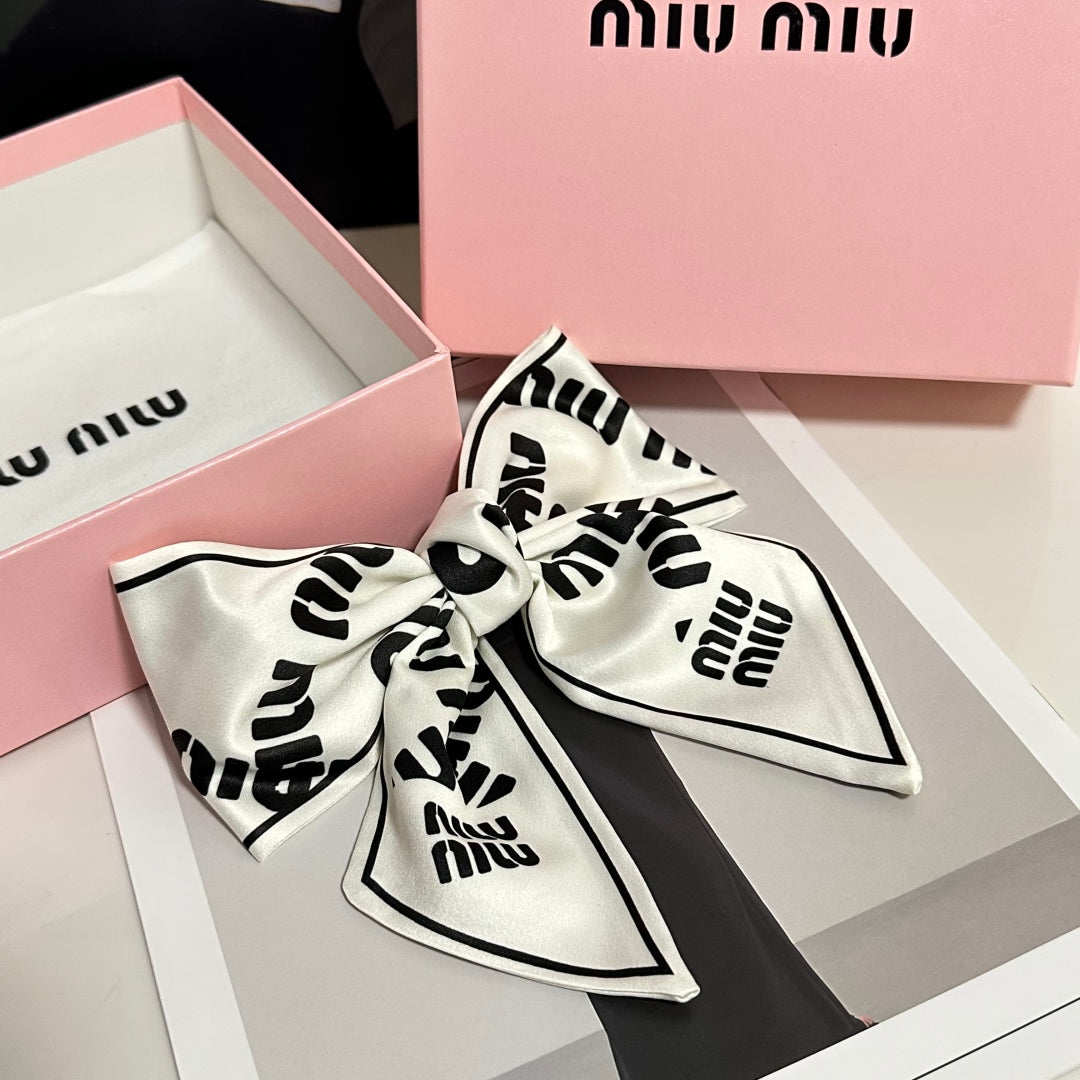 25 Summer New Bow Retro Letter Hairpins