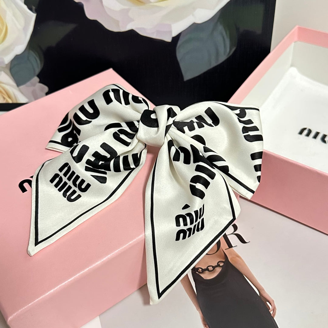 25 Summer New Bow Retro Letter Hairpins