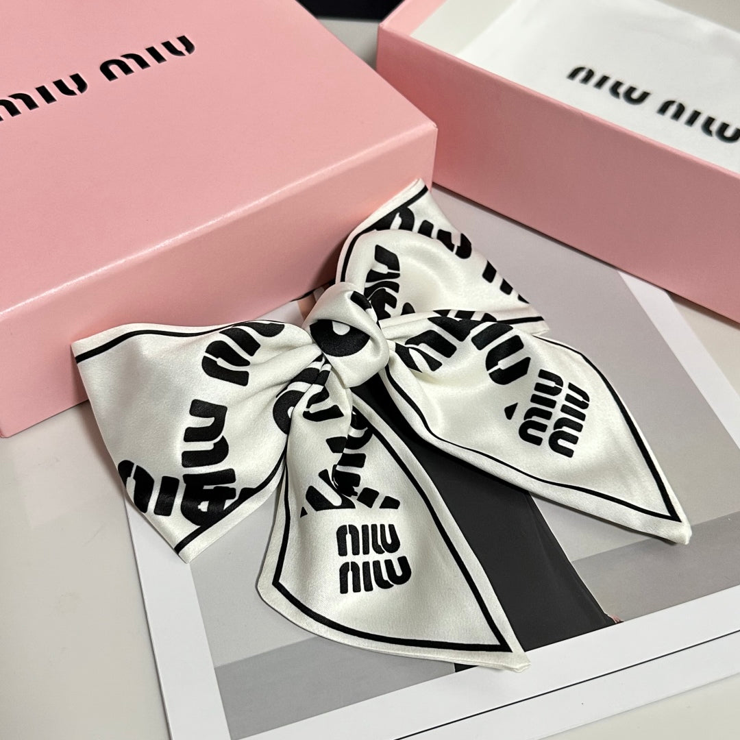 25 Summer New Bow Retro Letter Hairpins