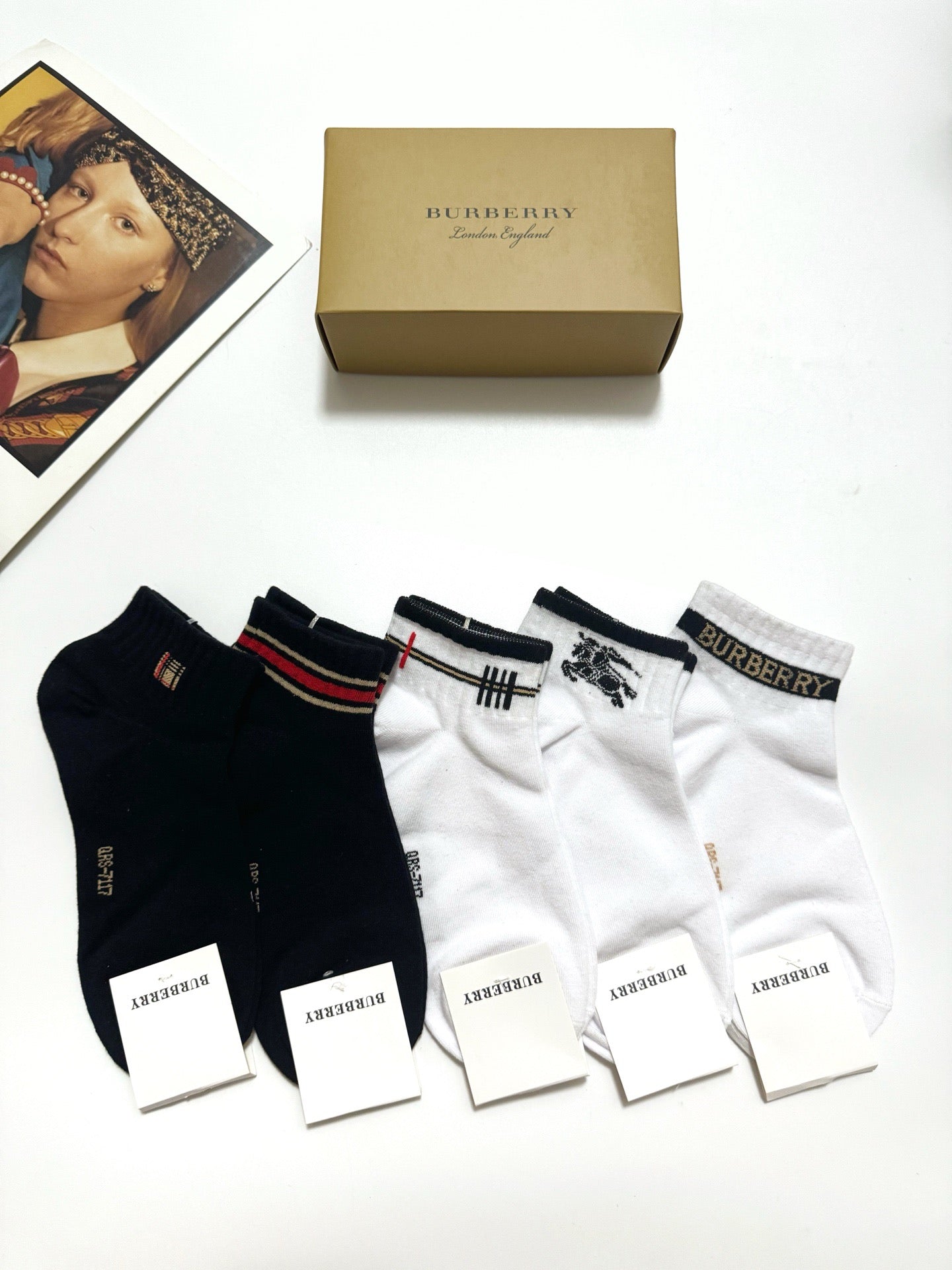 25 Summer new classic letter logo pure cotton socks