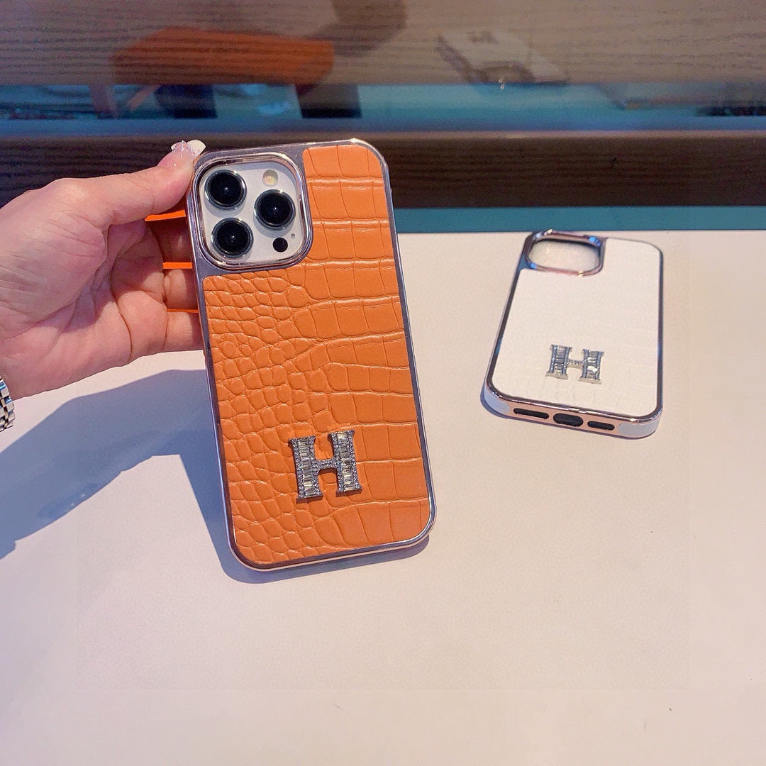 Crocodile pattern H letter phone case