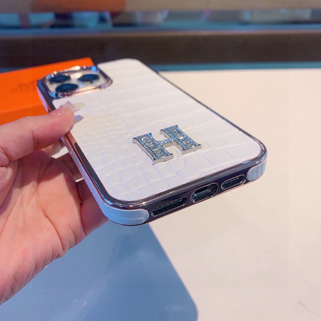 Crocodile pattern H letter phone case