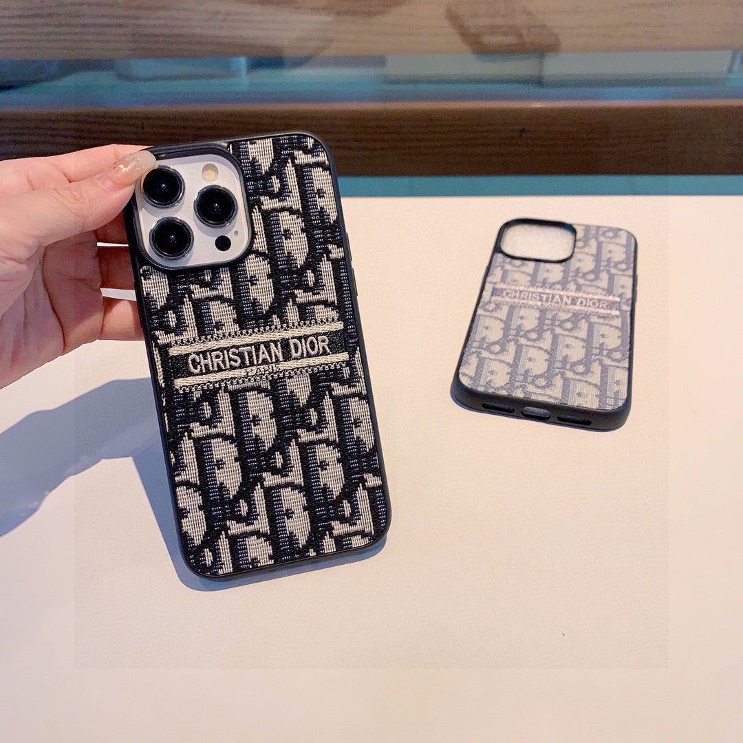 Embroidered fabric all-inclusive phone case