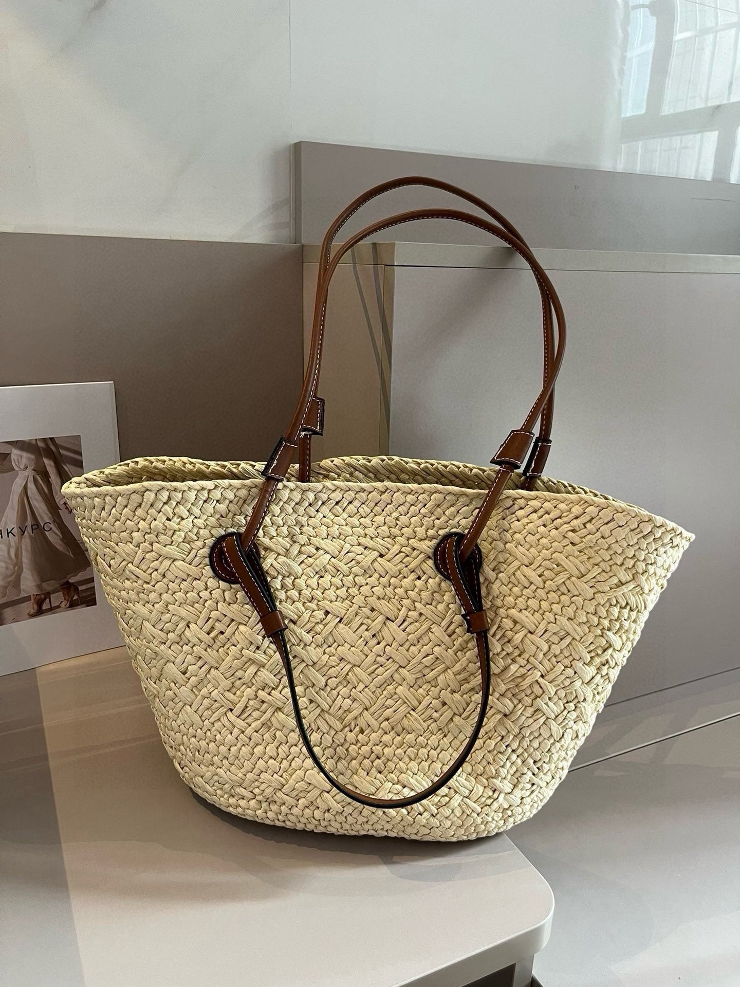 25 Summer New Raffia Hand-woven Bag