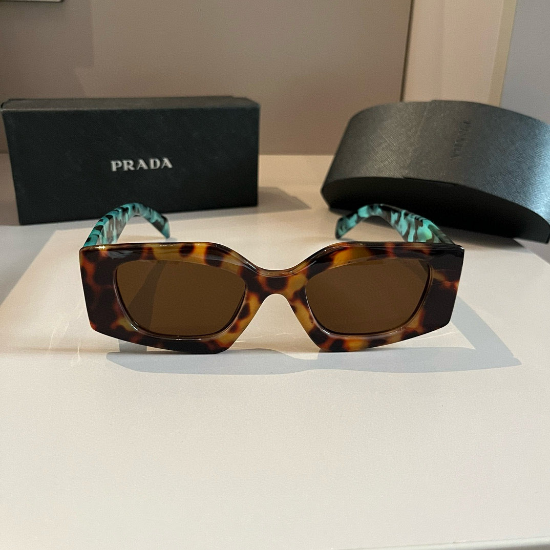 New cat-eye sunglasses