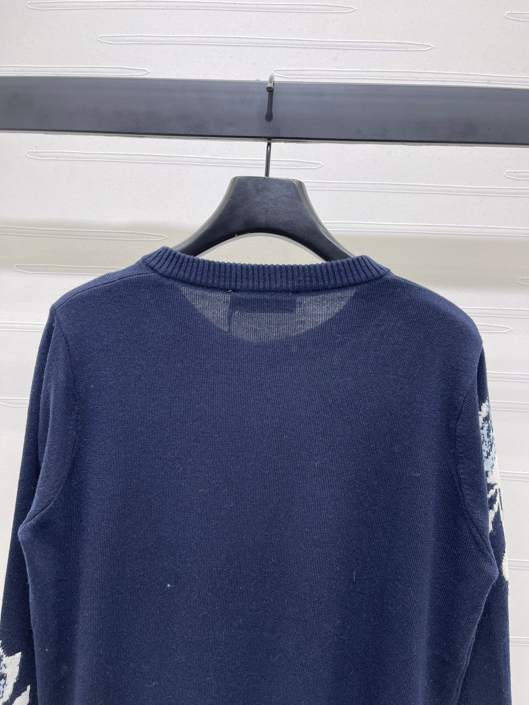 25 Early Autumn New Flower Round Neck Knitted Cardigan
