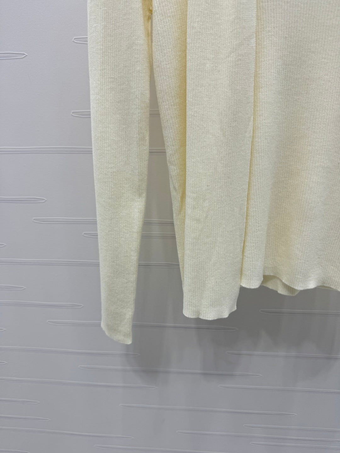 25 Early Autumn New Irregular Neck Knitted Long Sleeve Top