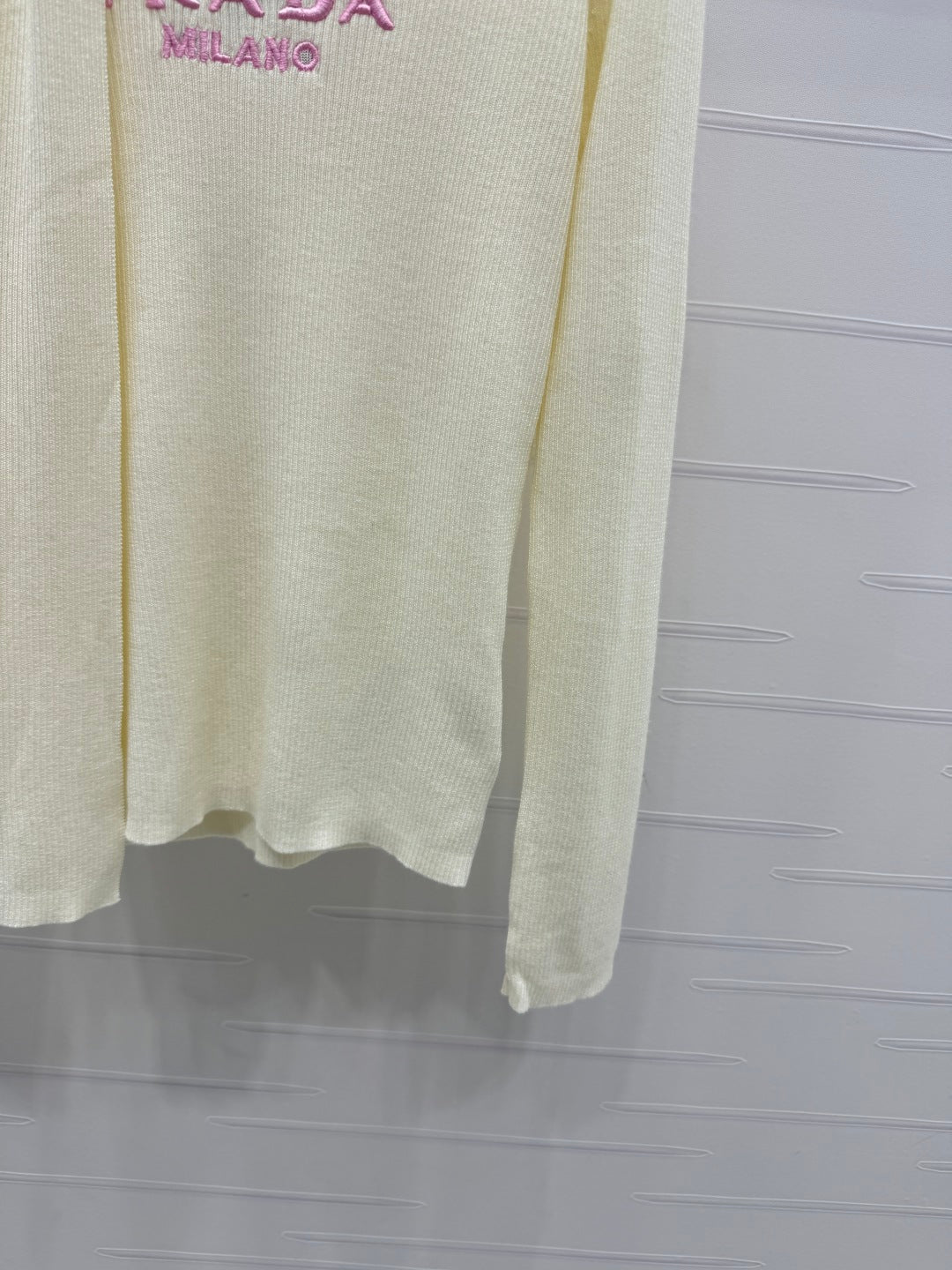 25 Early Autumn New Irregular Neck Knitted Long Sleeve Top