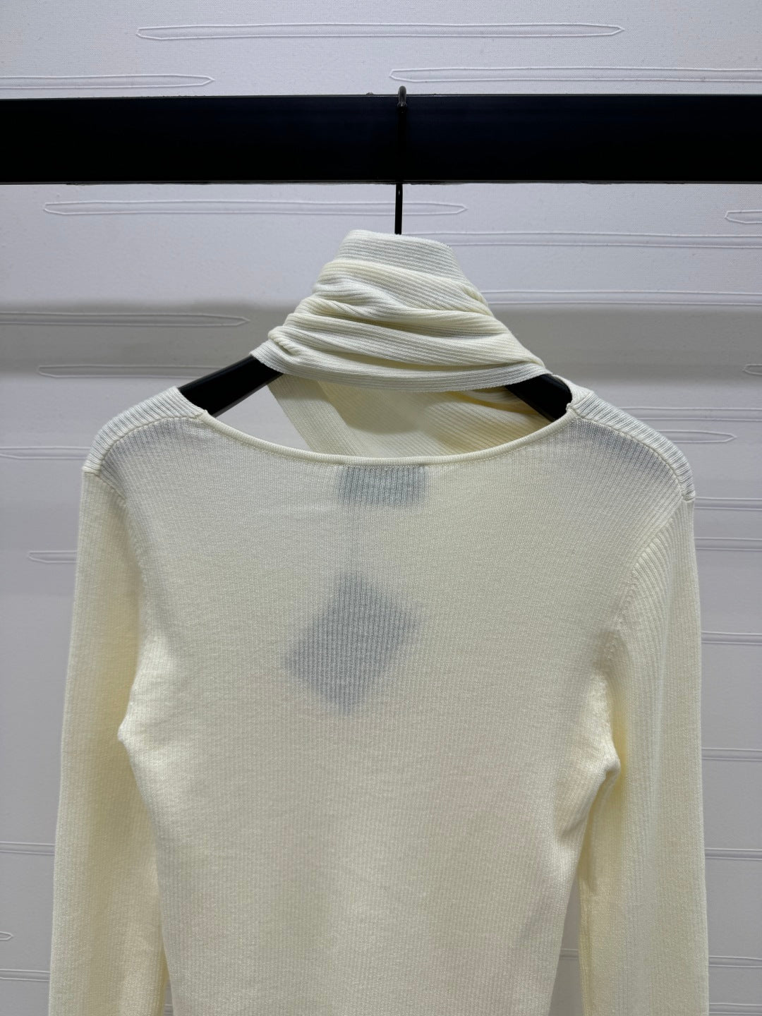 25 Early Autumn New Irregular Neck Knitted Long Sleeve Top