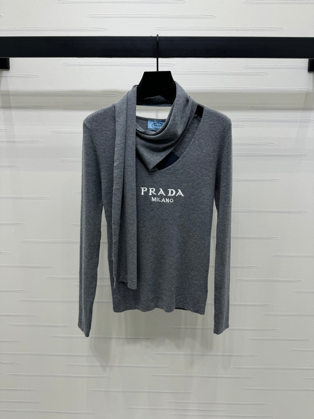 25 Early Autumn New Irregular Neck Knitted Long Sleeve Top