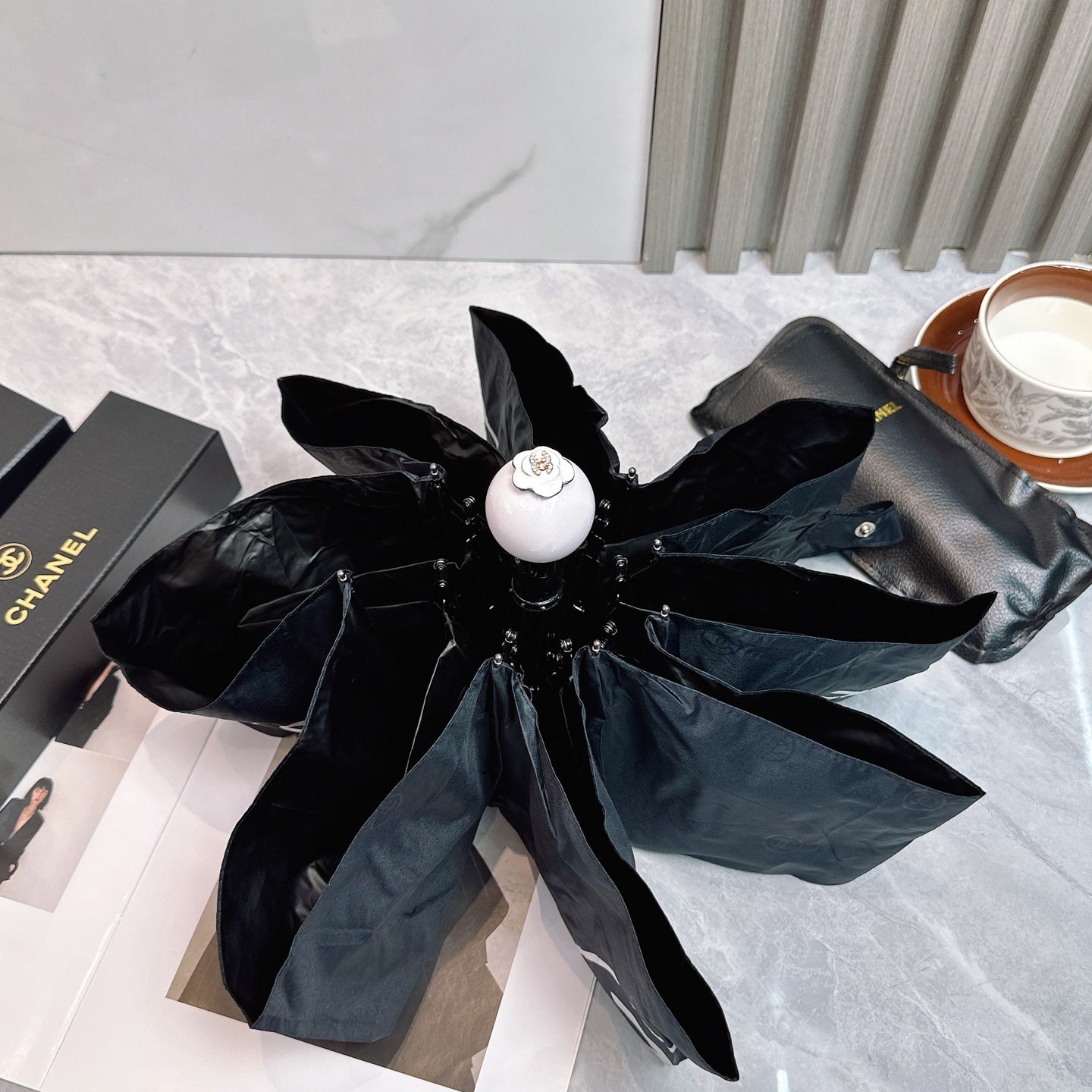 New style pearl handle with leather umbrella cover folding umbrella