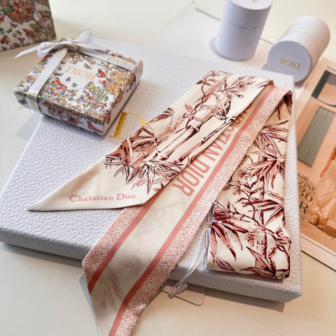 New classic printed silk scarf