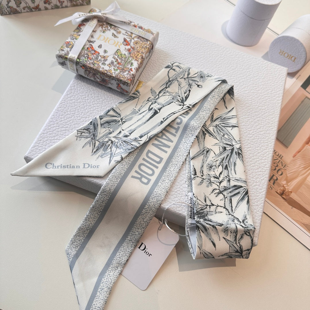 New classic printed silk scarf