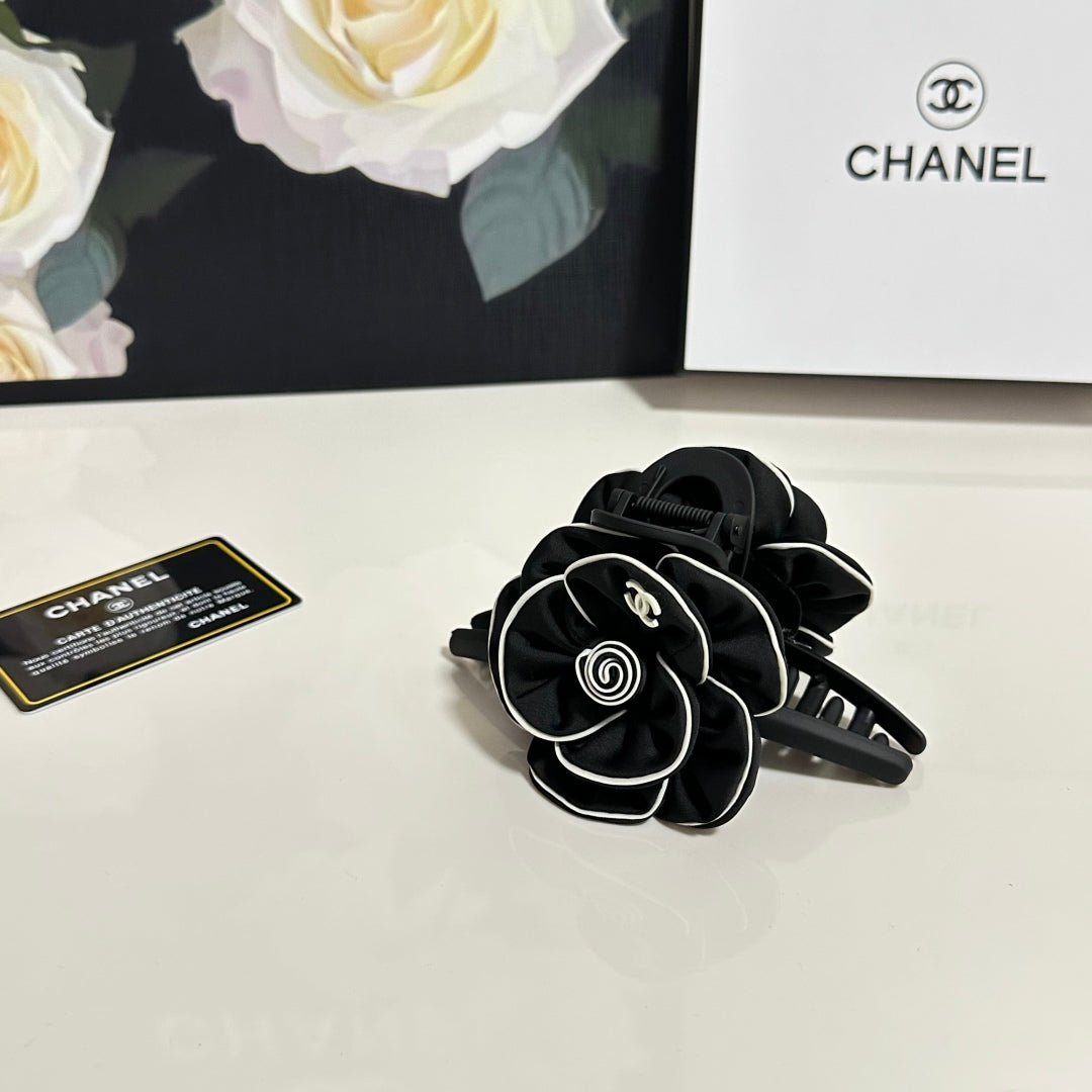 Camellia Vintage Hardware Grip