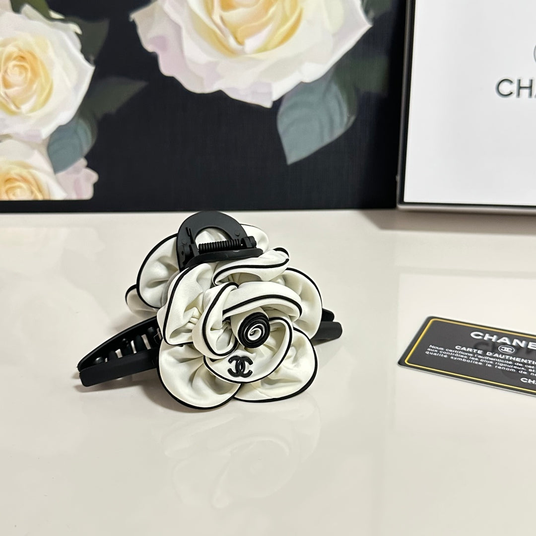 Camellia Vintage Hardware Grip
