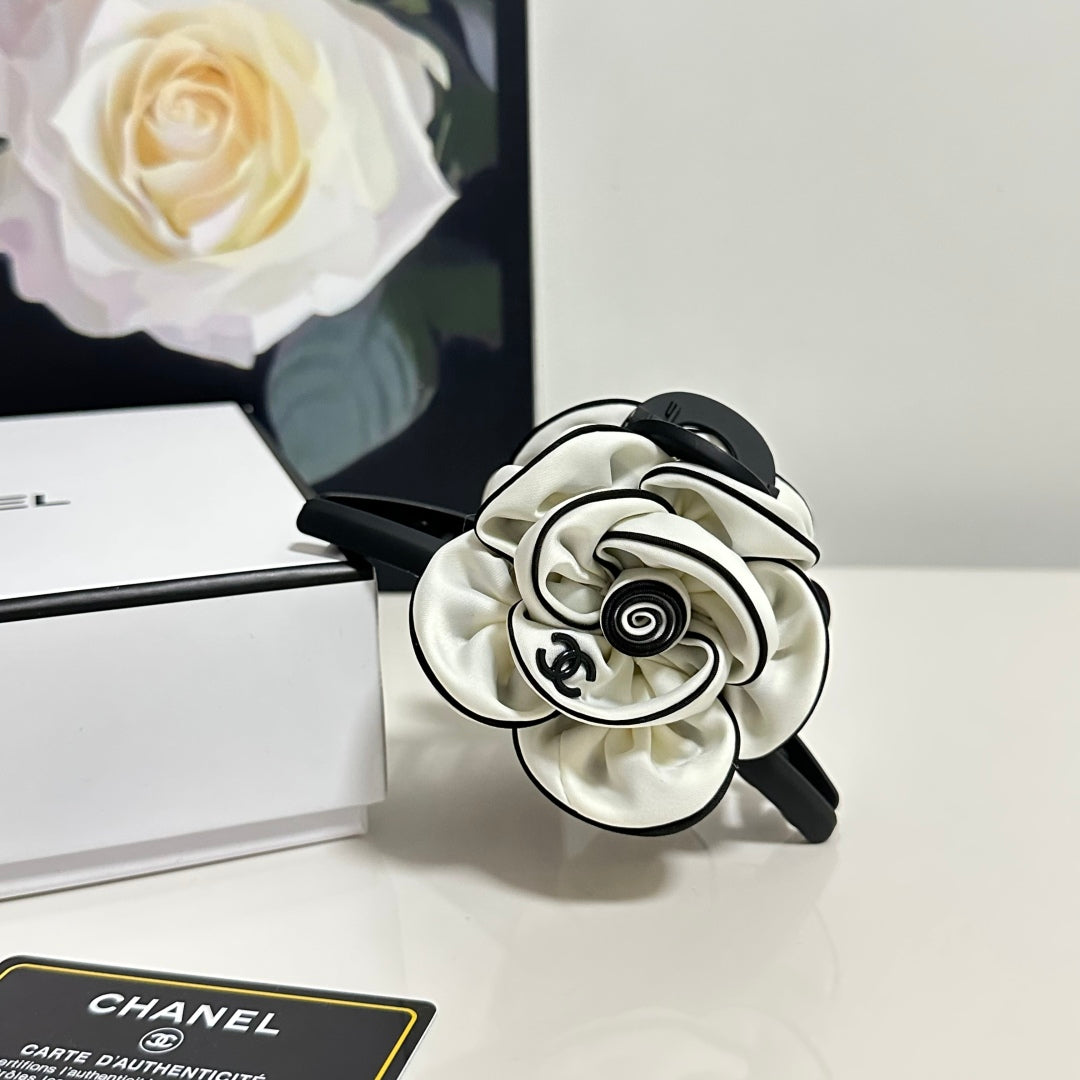 Camellia Vintage Hardware Grip