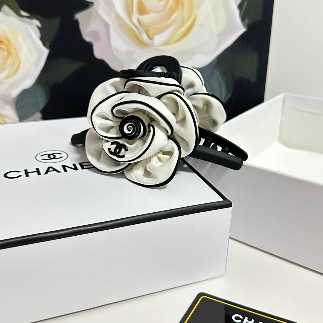 Camellia Vintage Hardware Grip