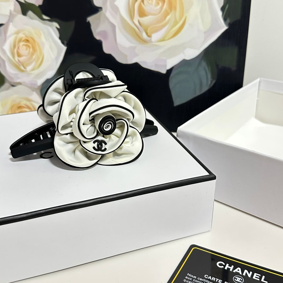 Camellia Vintage Hardware Grip