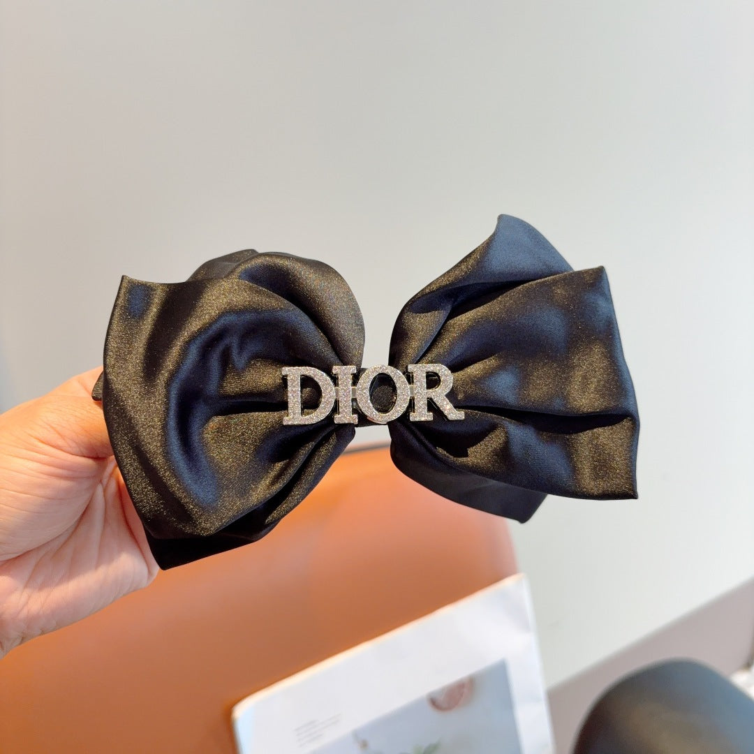 New bow clip