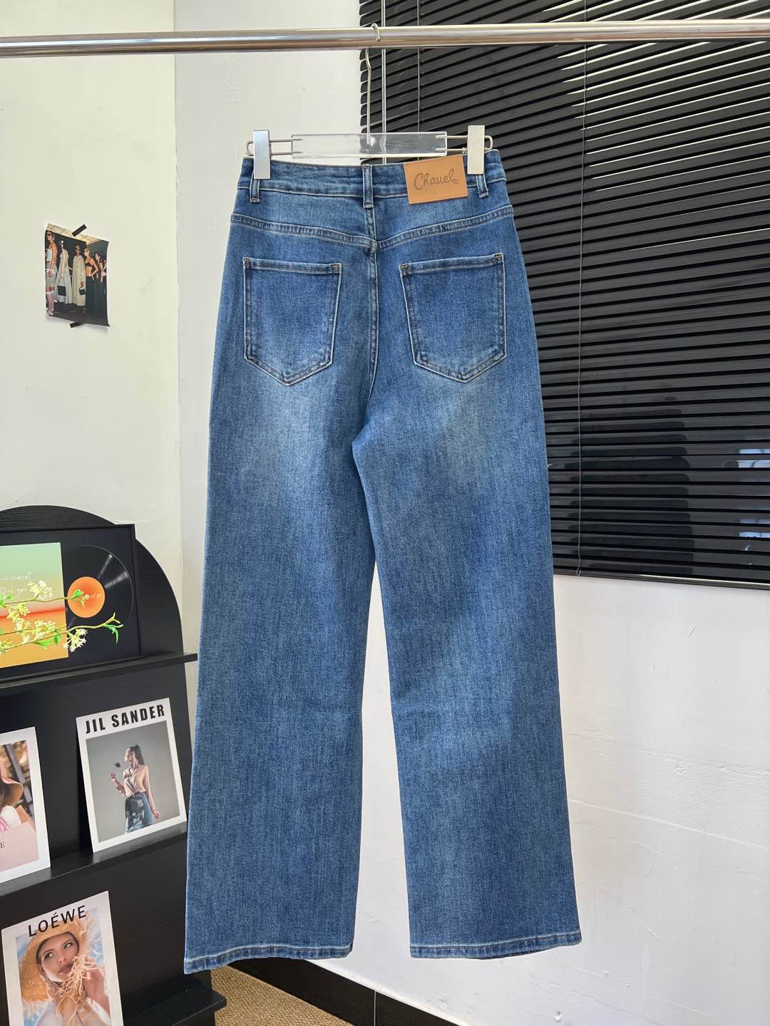 C 25 Laminated lettering stretch straight-leg trousers