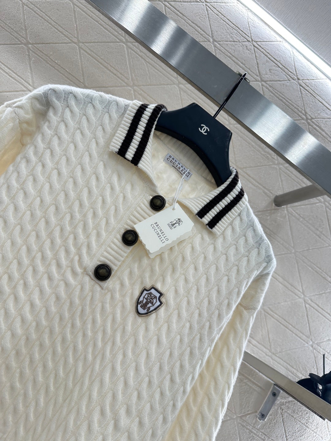 Bru 25 Crochet striped lapel knit