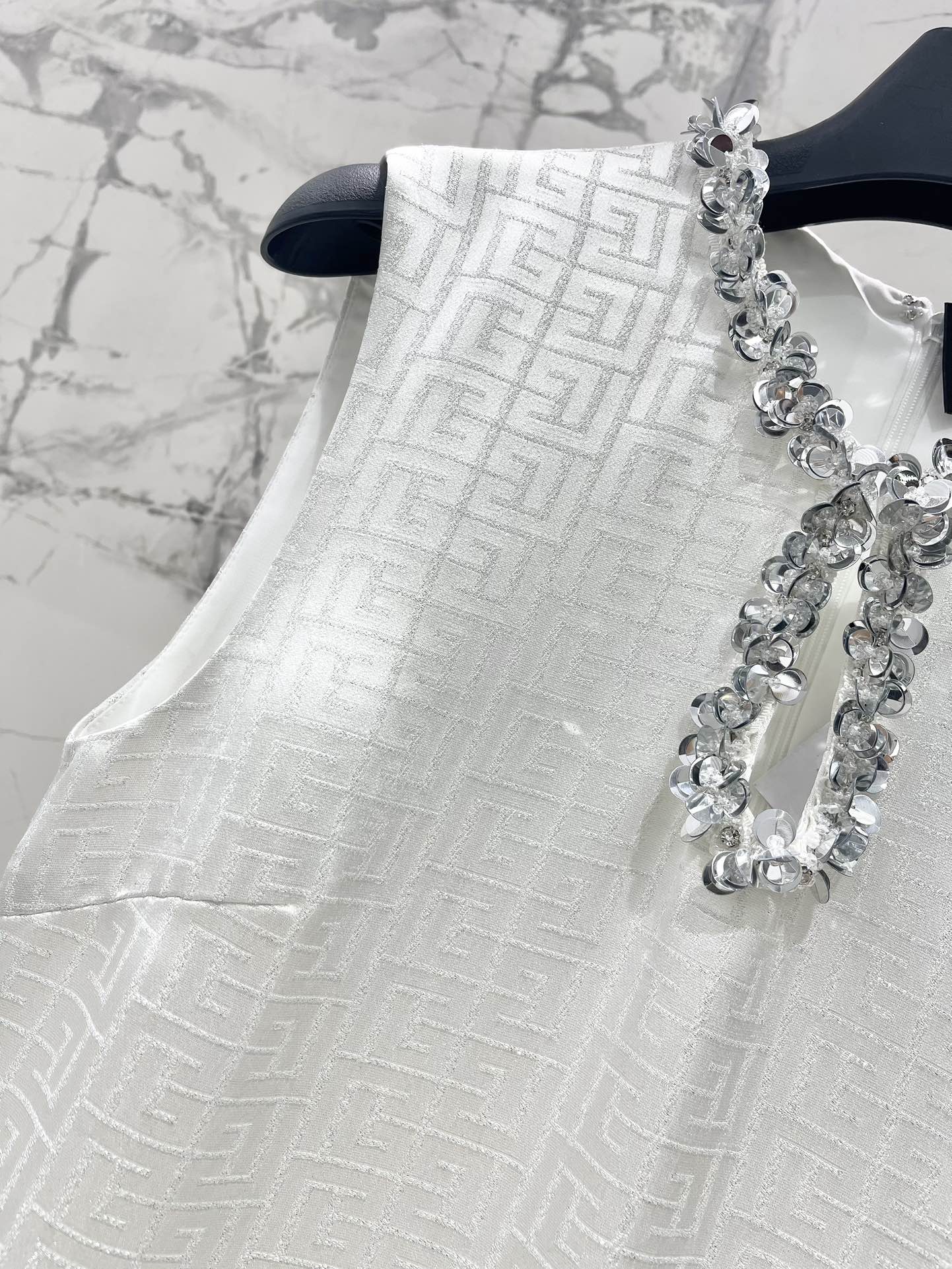 Ba 25 Studded Diamonds Hollow Out Sequins Waist Closing Sleeveless Dress