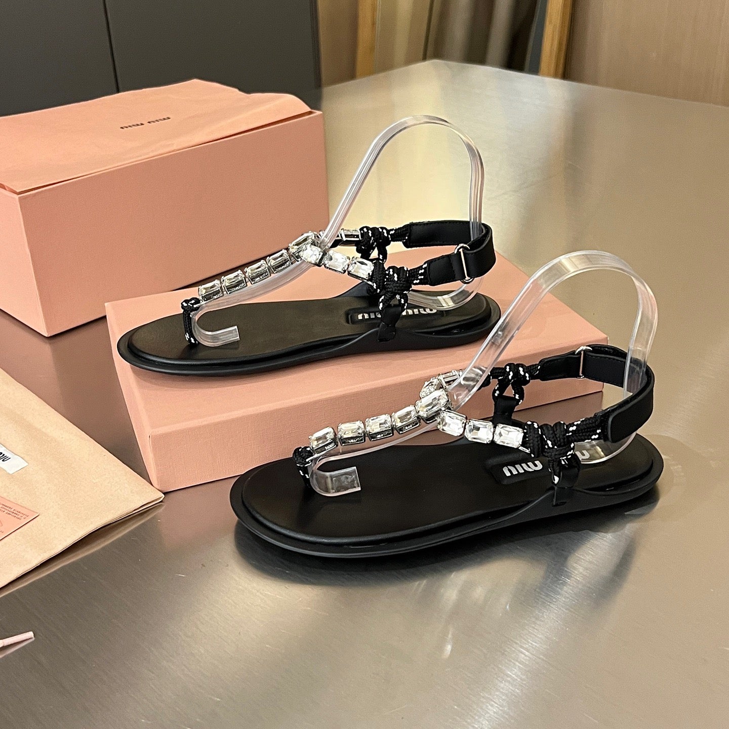 Mi 25 Diamond chain sandals