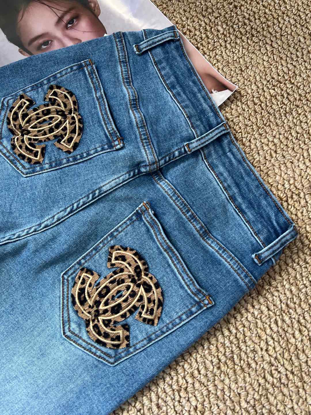 C 25 Leopard print double logo stretch flared pants with back pockets