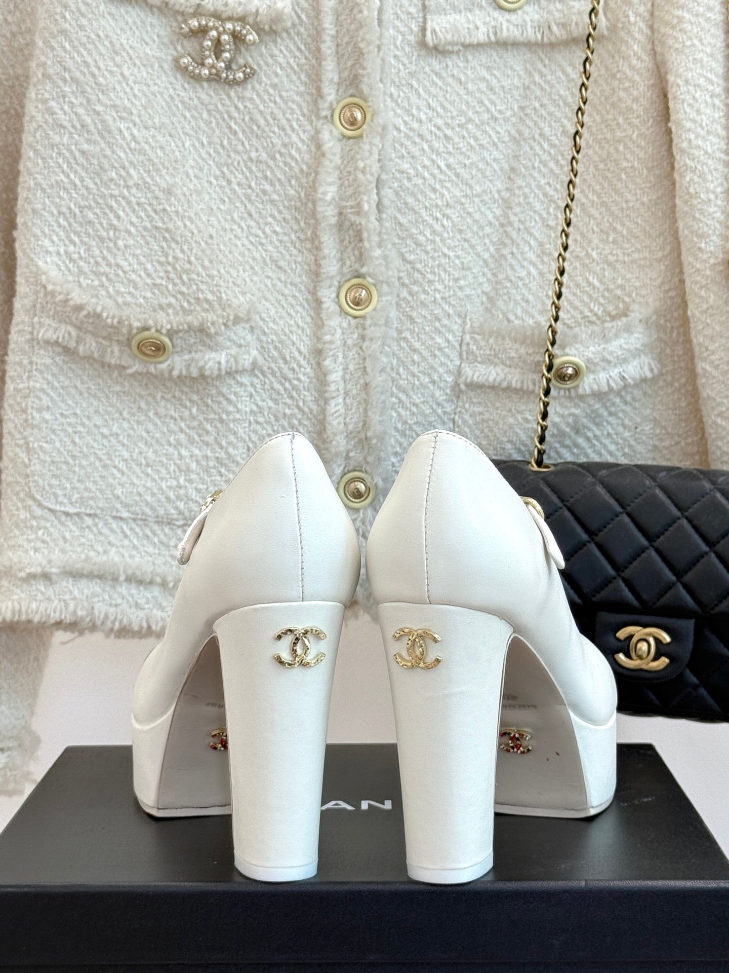 C 25 Model thick-soled high heels