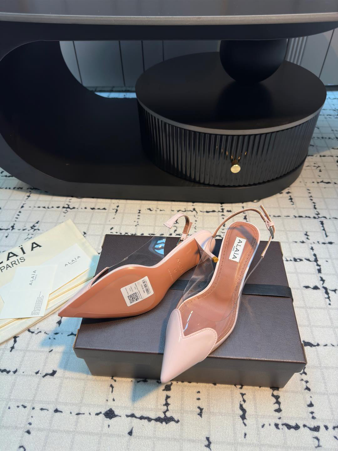 25 Bright patent leather high heels