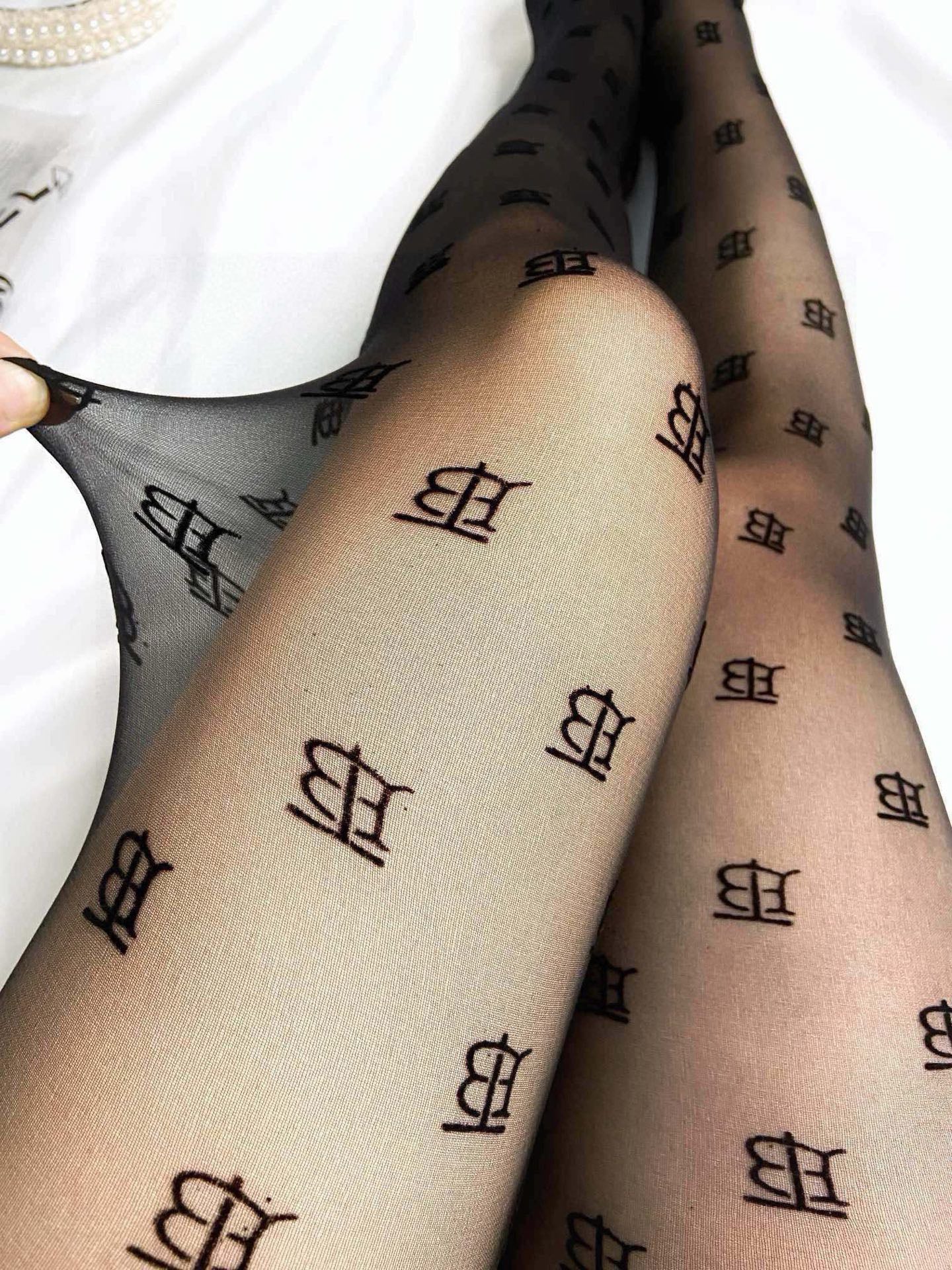 Bru Classic flocked letter stockings