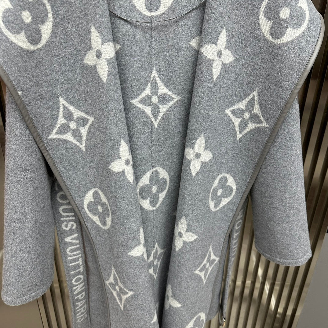 L 25 Classic wool coat