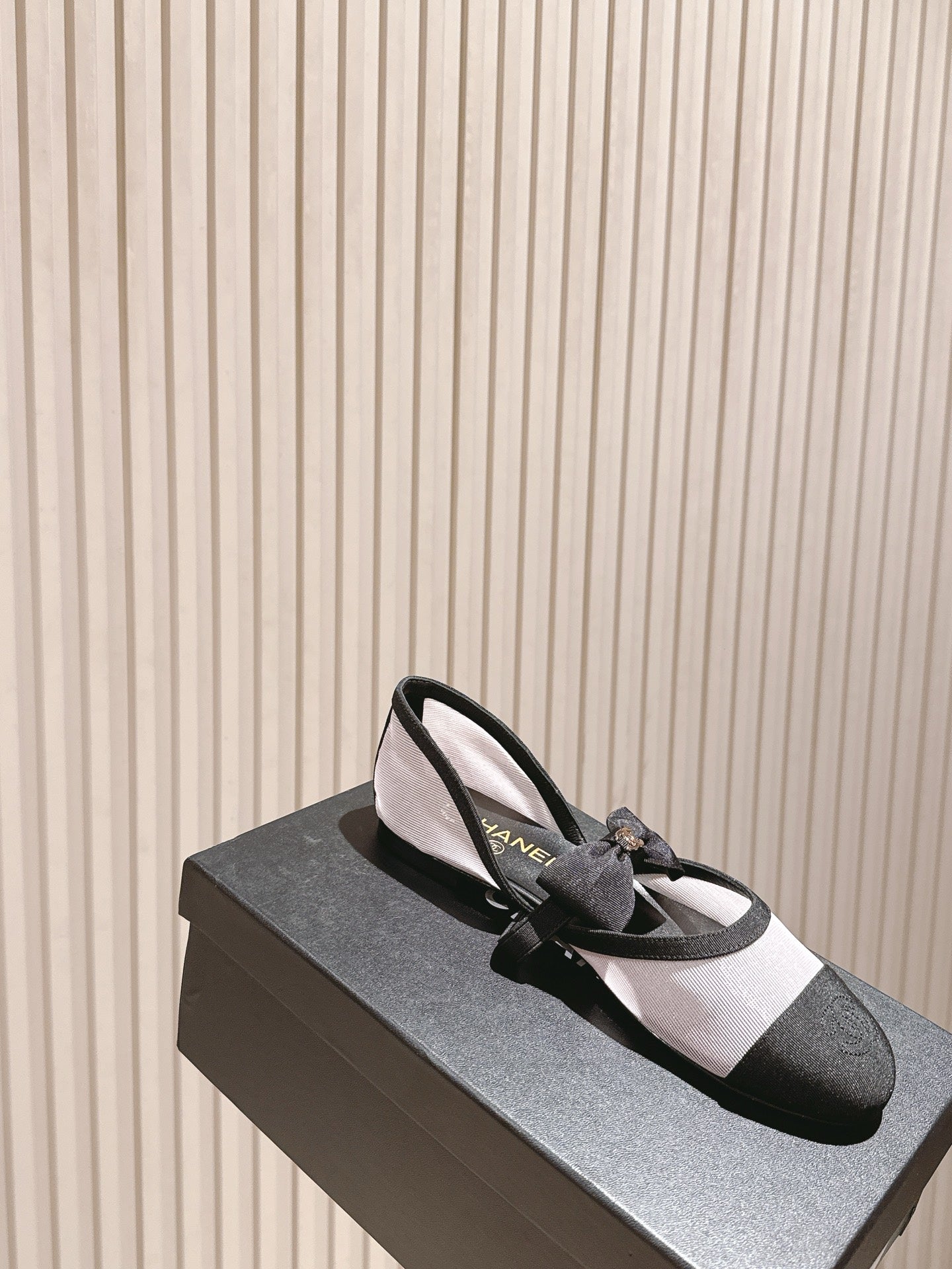 C 25 New Mary Janes