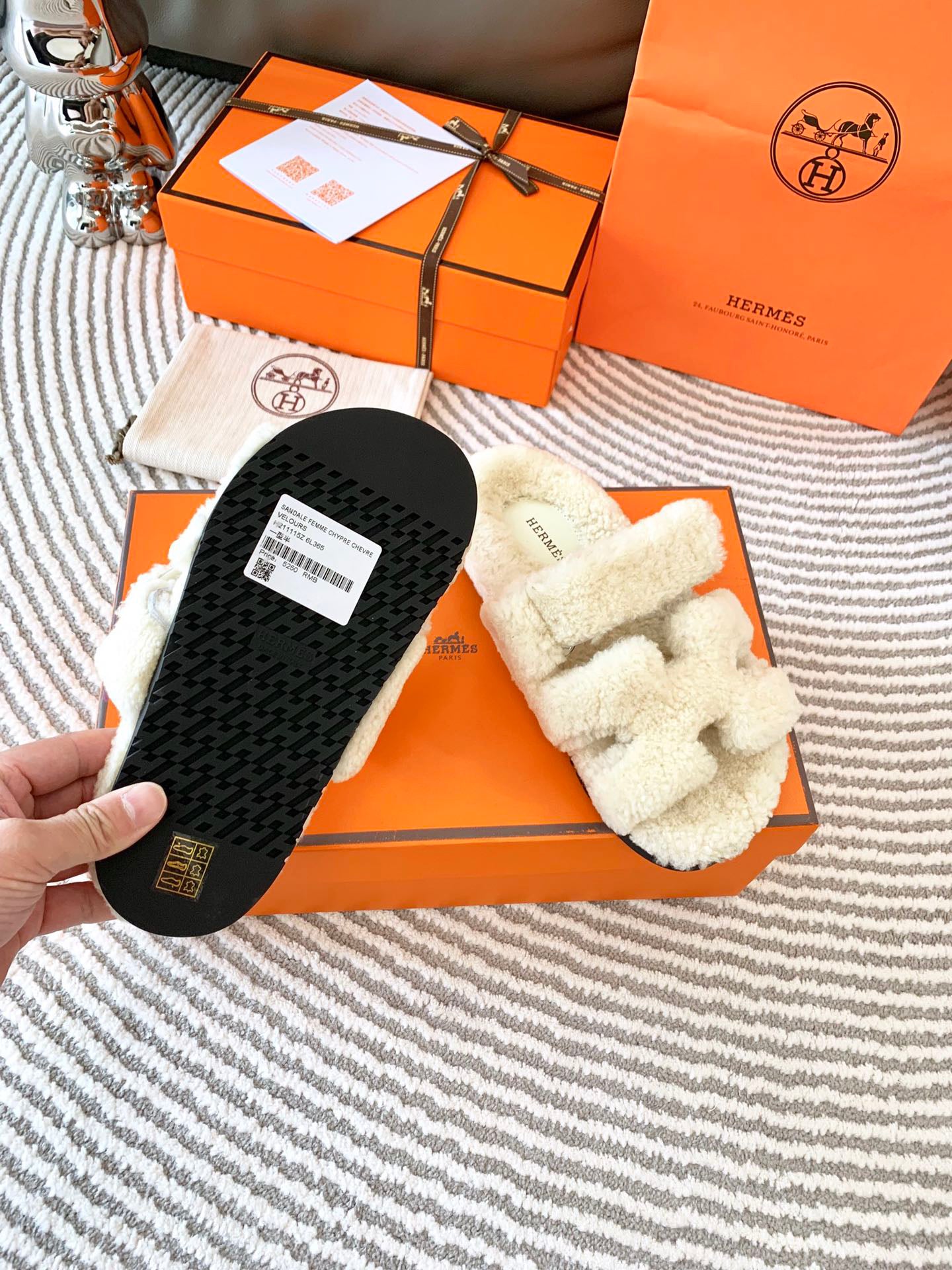 He 25 Lambswool slippers