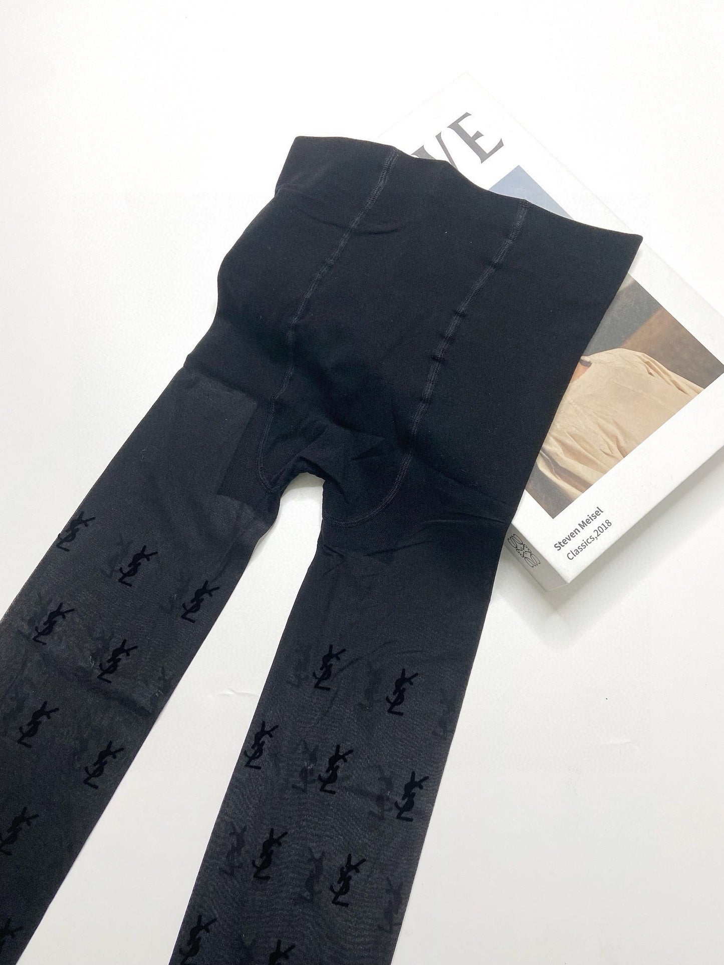 Y Classic flocked letter stockings