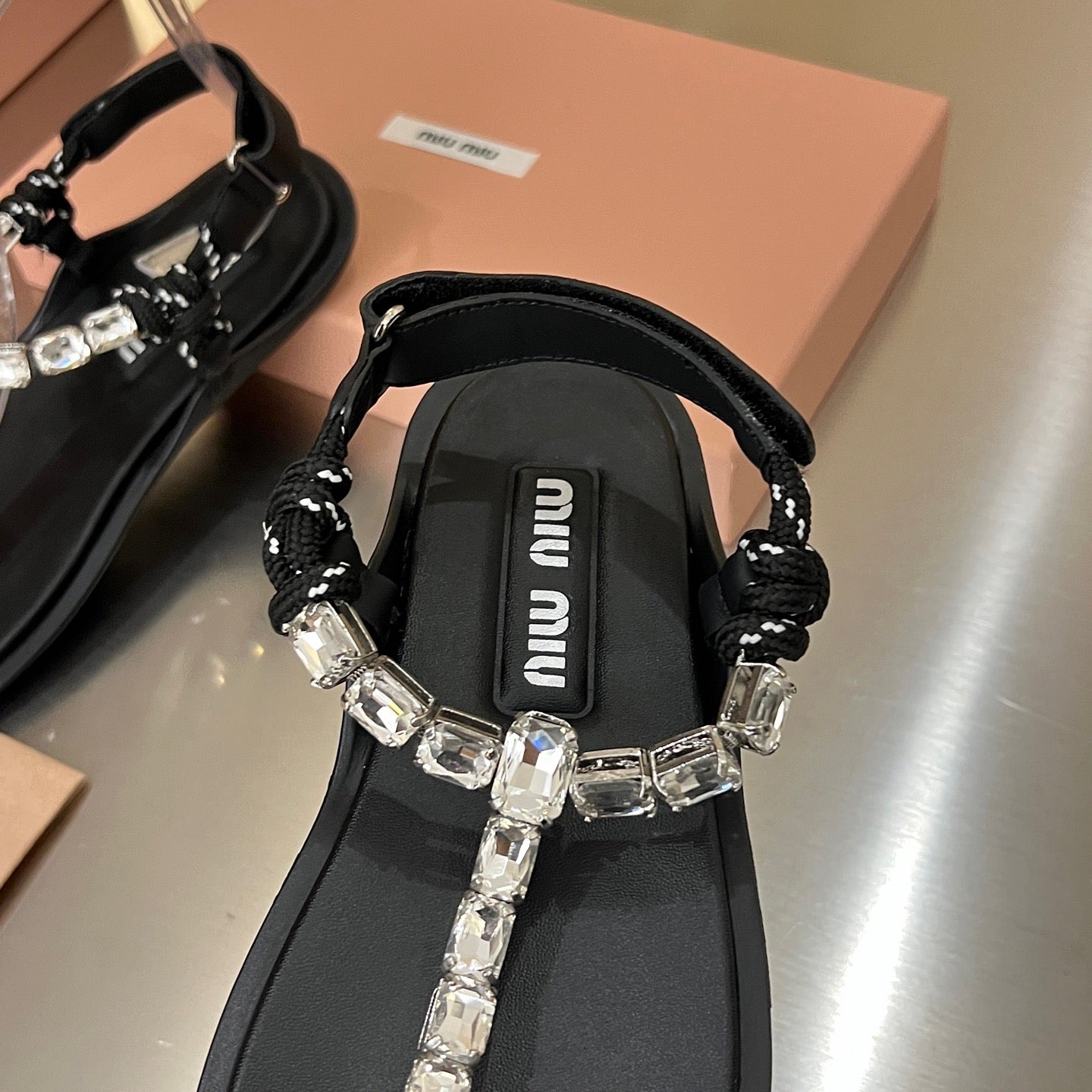 Mi 25 Diamond chain sandals