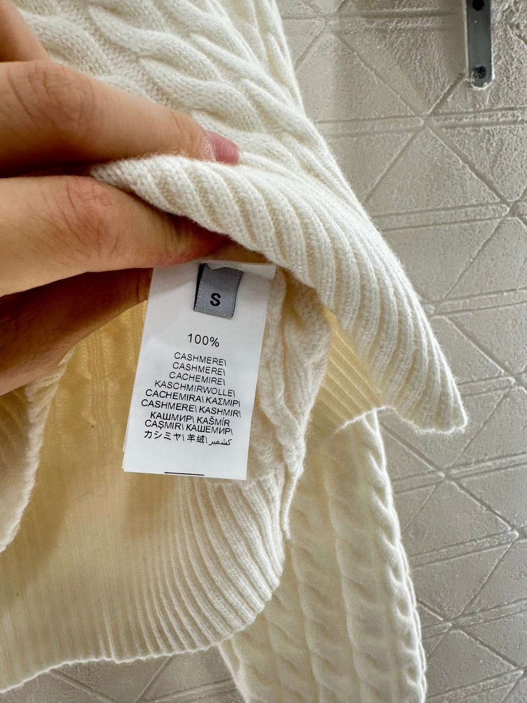 Bru 25 Crochet striped lapel knit