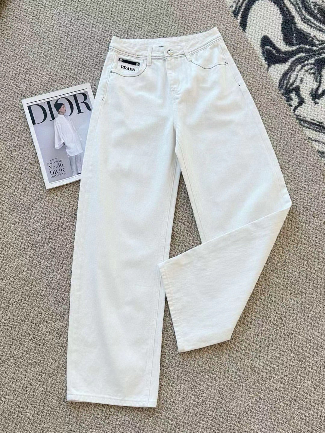 25 new custom contrast color inverted triangle decoration jeans