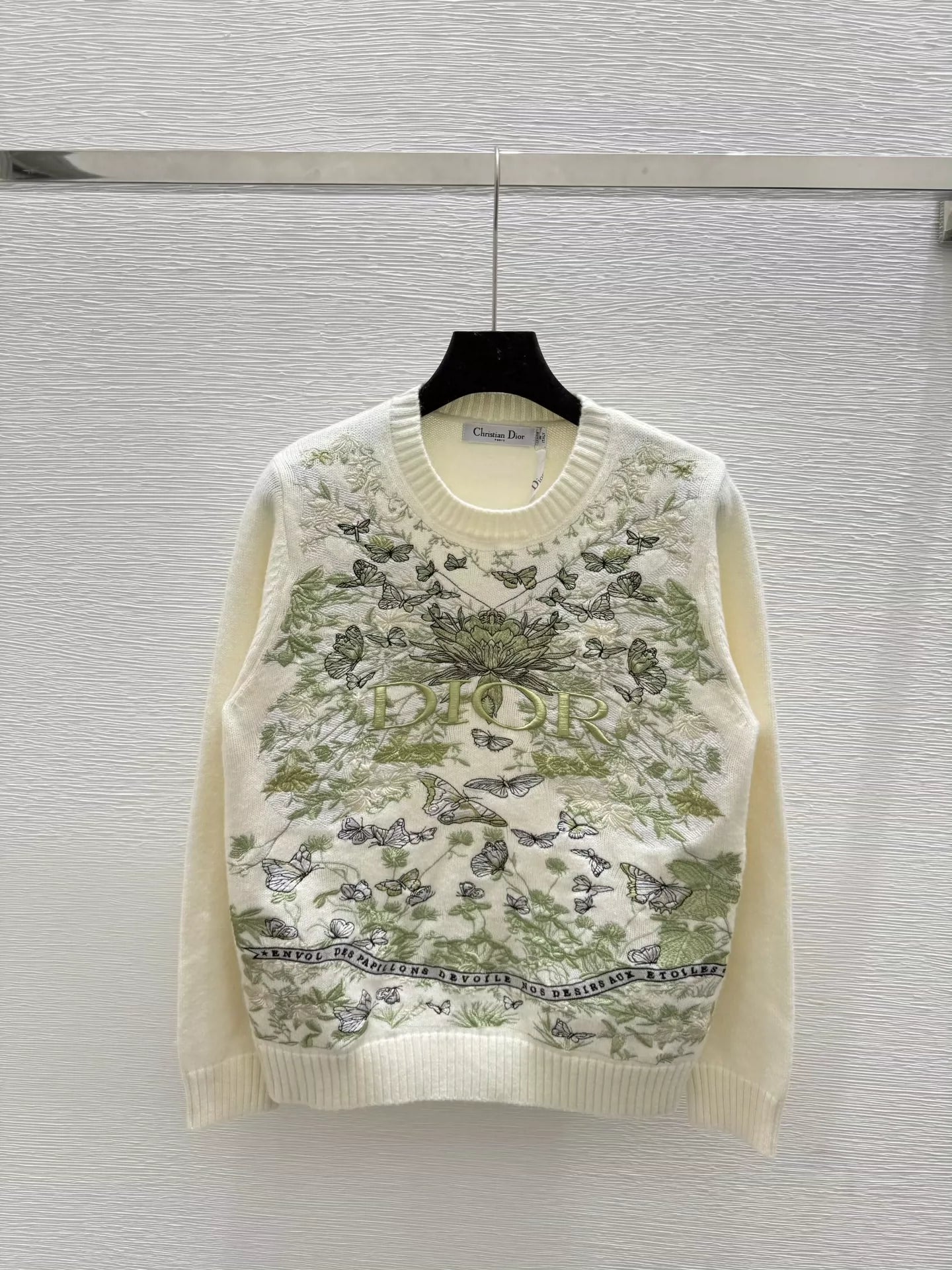 D 25 Embroidered letter butterfly round neck pullover knit long sleeves