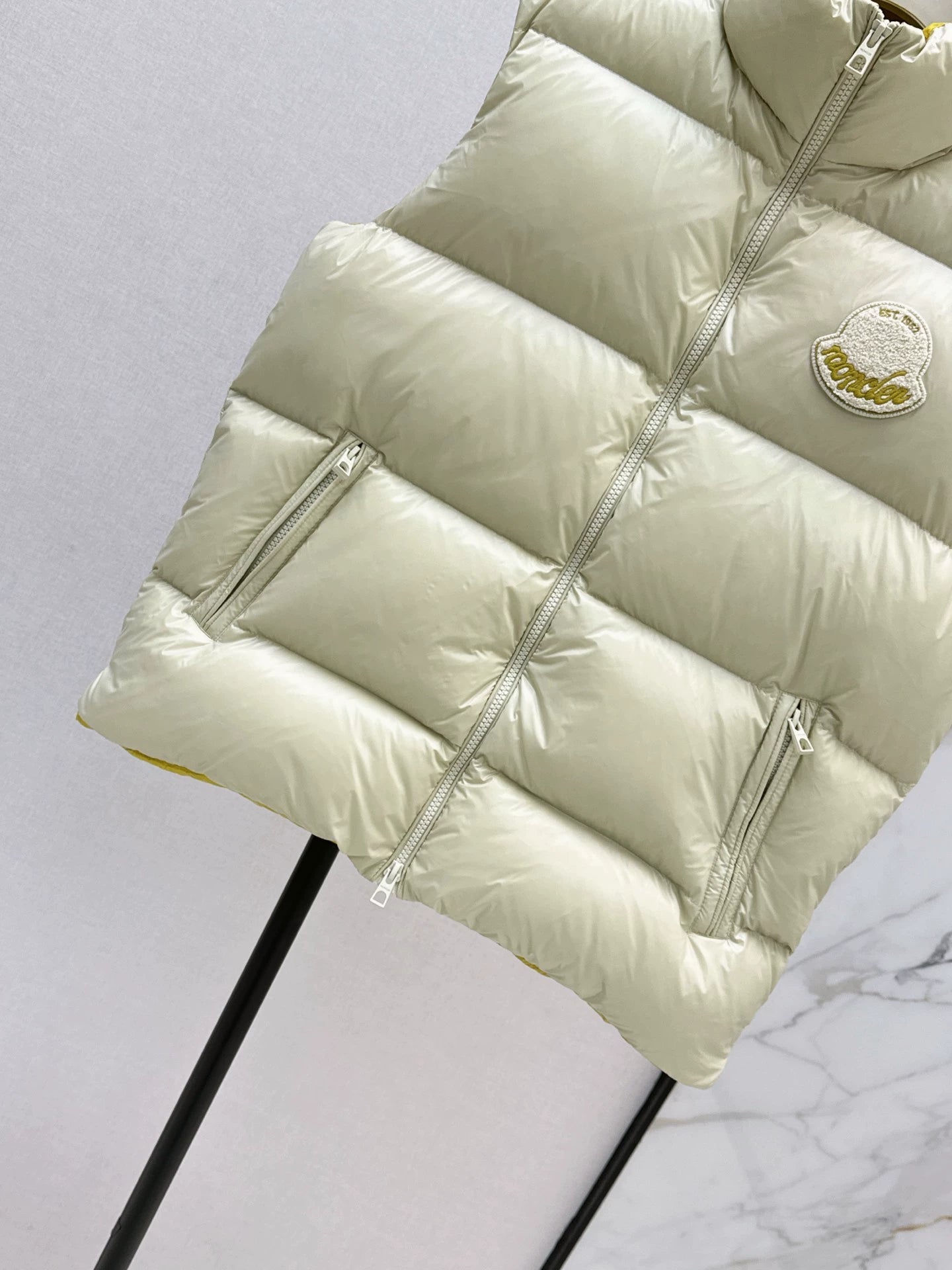 Mon 25fw stand collar down vest